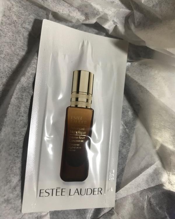 国庆八天乐🐰分享一款雅诗兰黛  不会换的粉底液!!雅诗兰黛