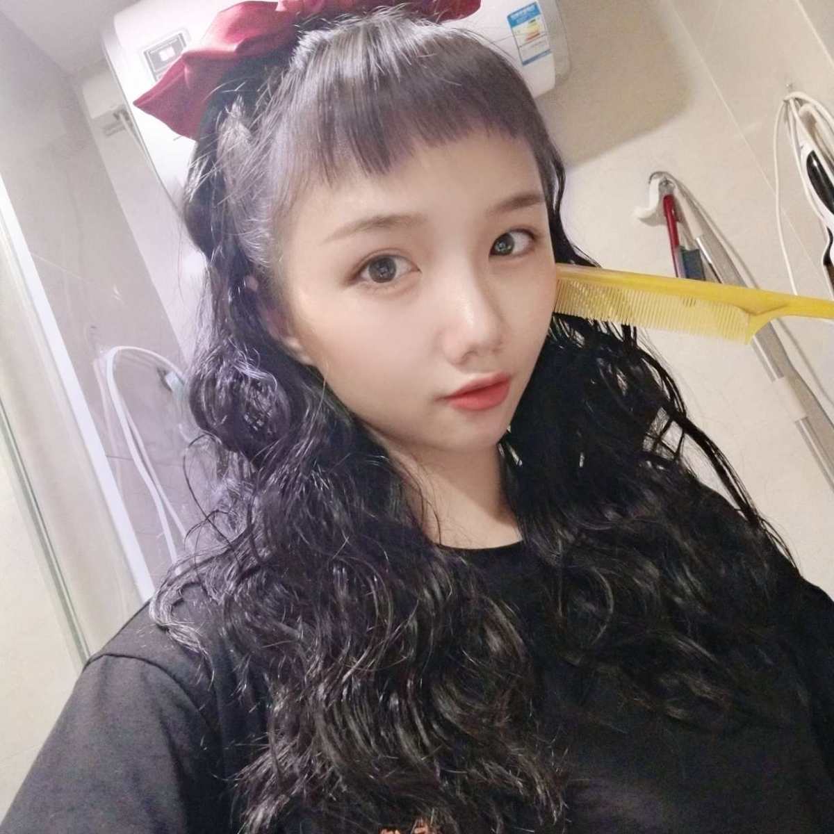 打卡第五天，晒晒不同装扮叭 买来了假发，才发现自己长发更好看