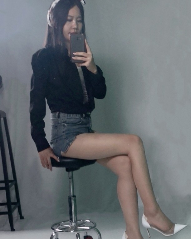 🌟穿搭 这是dandan剪头发前的照片，给“正正tutu”
