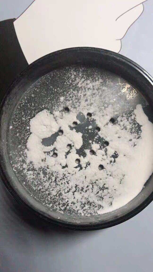晒单第一篇，当然要给我最最中意的NARS浅色反射散定粉啦！！
