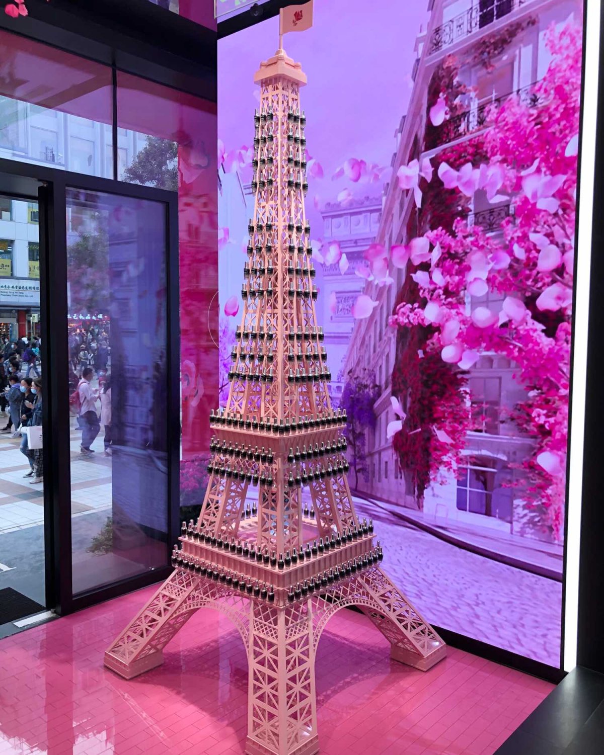 兰蔻王府井全球旗舰店盛大开幕❗️  ❣️10月1号专程去王府