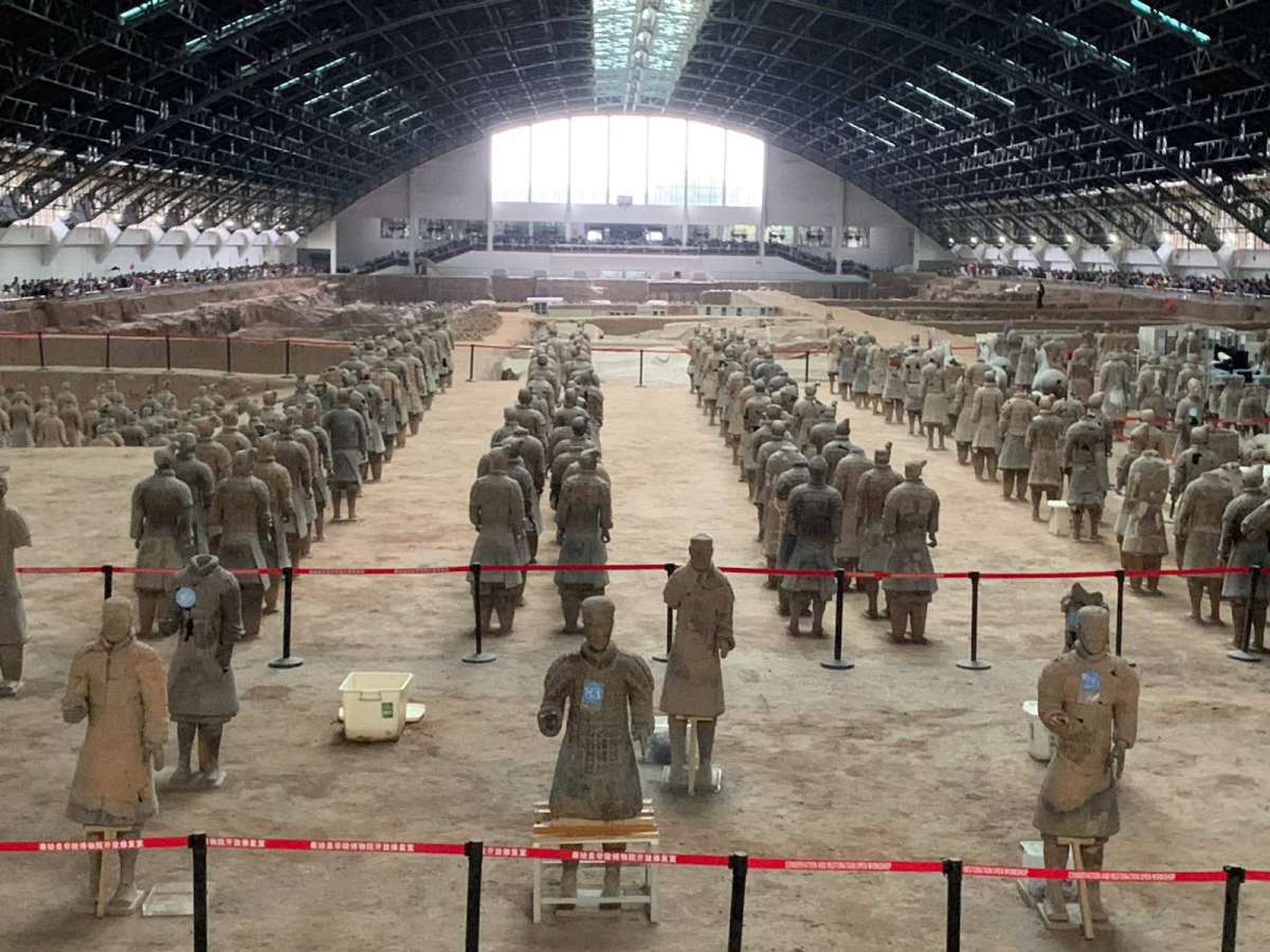 西安兵马俑  ✨来西安怎么能错过兵马俑呢，这可是世界第八大奇