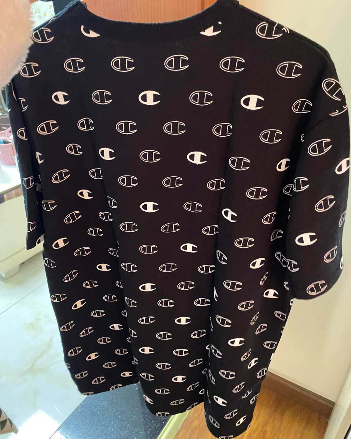 海淘惊喜---白嫖的冠军T恤😋 🔺衣服是之前ebay的冠