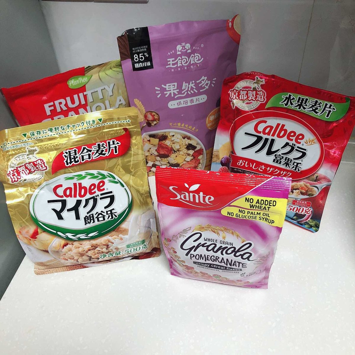每天早餐面包+牛奶？太单调了！  🍒**一款燕麦片（水果麦
