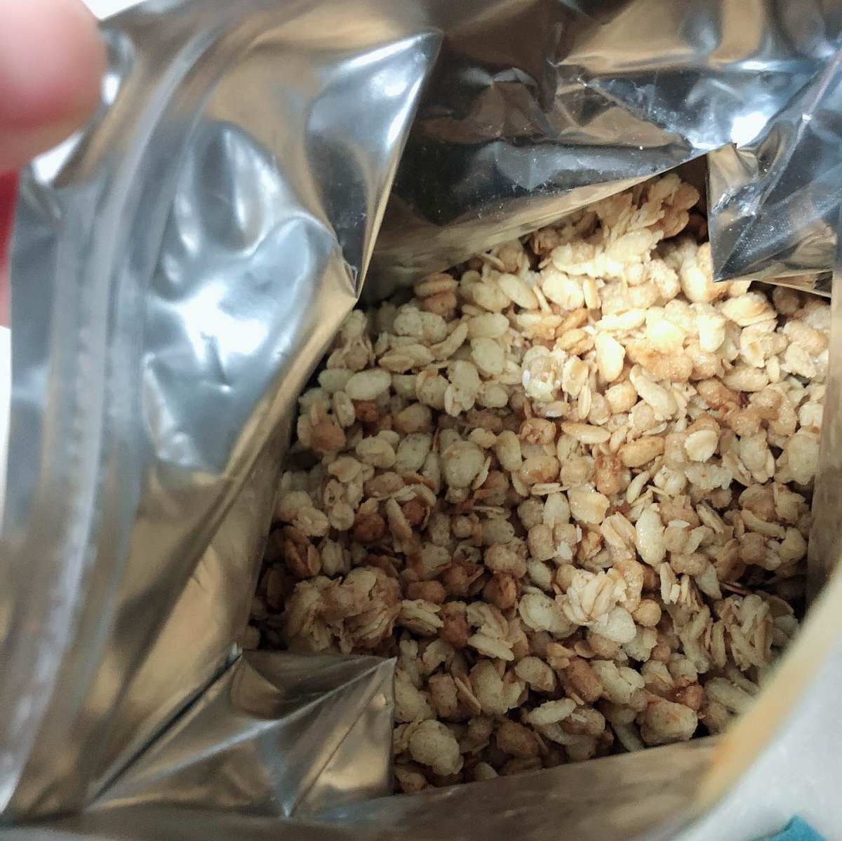 每天早餐面包+牛奶？太单调了！  🍒**一款燕麦片（水果麦