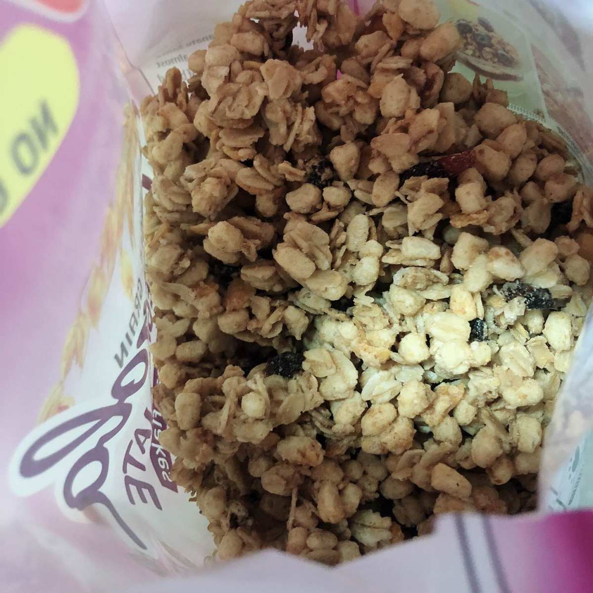 每天早餐面包+牛奶？太单调了！  🍒**一款燕麦片（水果麦