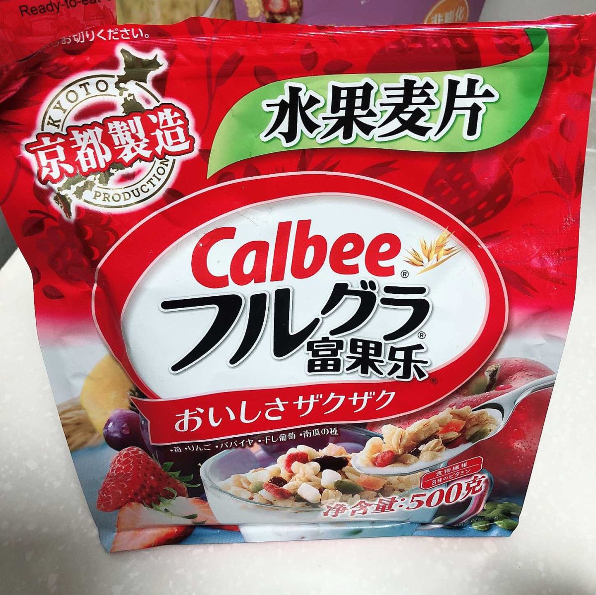 每天早餐面包+牛奶？太单调了！  🍒**一款燕麦片（水果麦