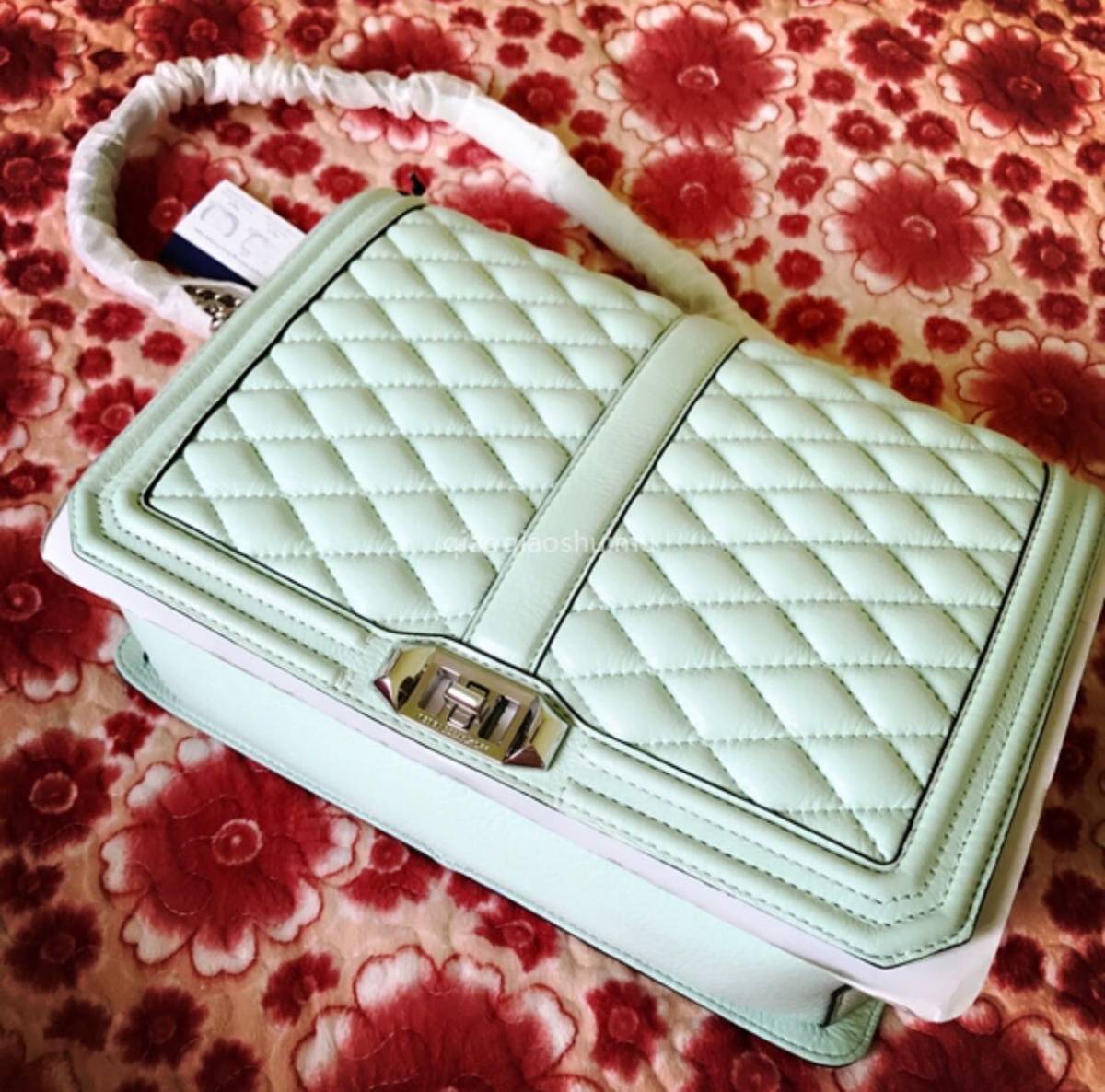 有段时间特别着迷rebecca minkoff的包包，一口气