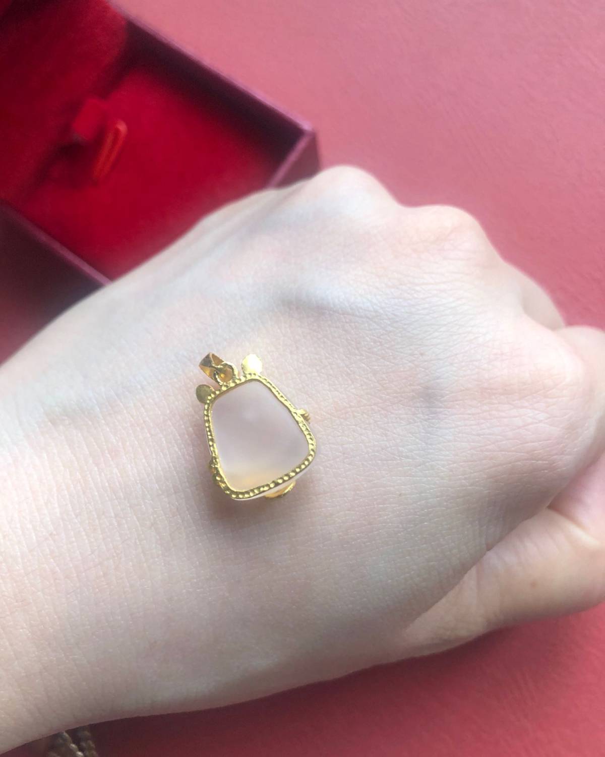 ❤️六福珠宝运财猫黄金玉石金镶玉吊坠 🌟很好看炒鸡喜欢的金