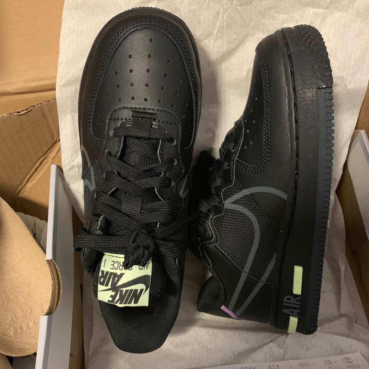 nike air force1运动鞋  ✨Nike的air 