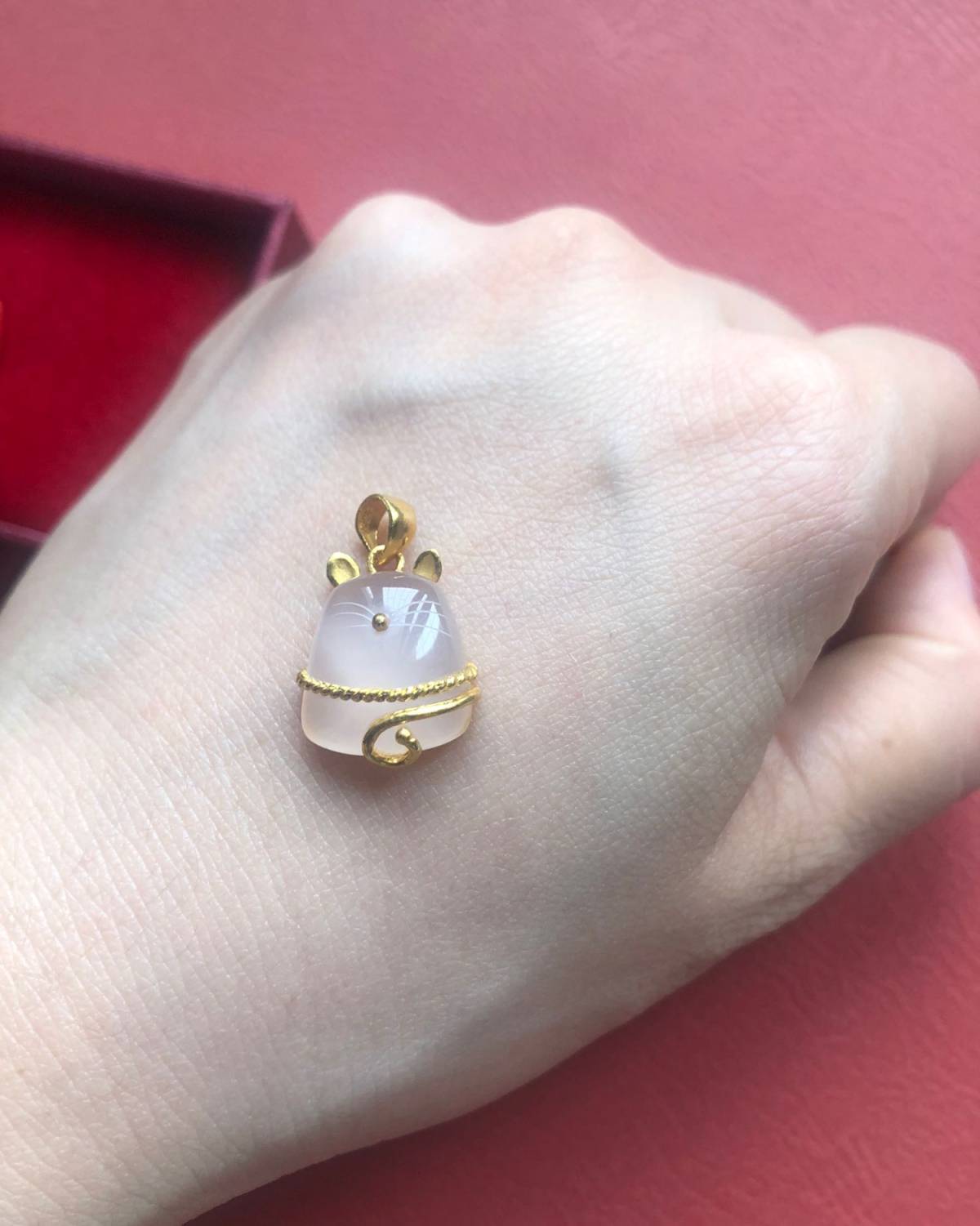 ❤️六福珠宝运财猫黄金玉石金镶玉吊坠 🌟很好看炒鸡喜欢的金