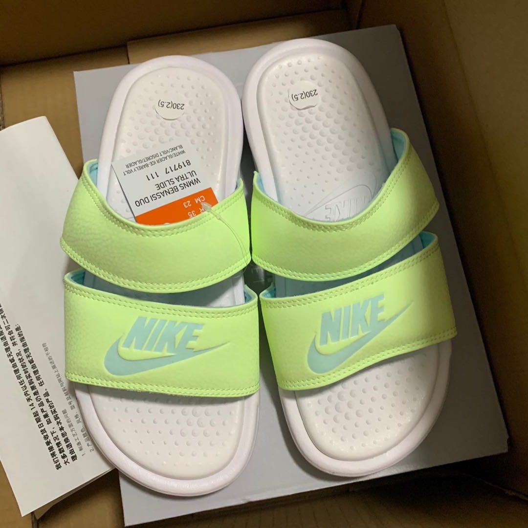 Nike休闲拖鞋  🍇我还挺喜欢买运动拖鞋的，夏天在小区溜