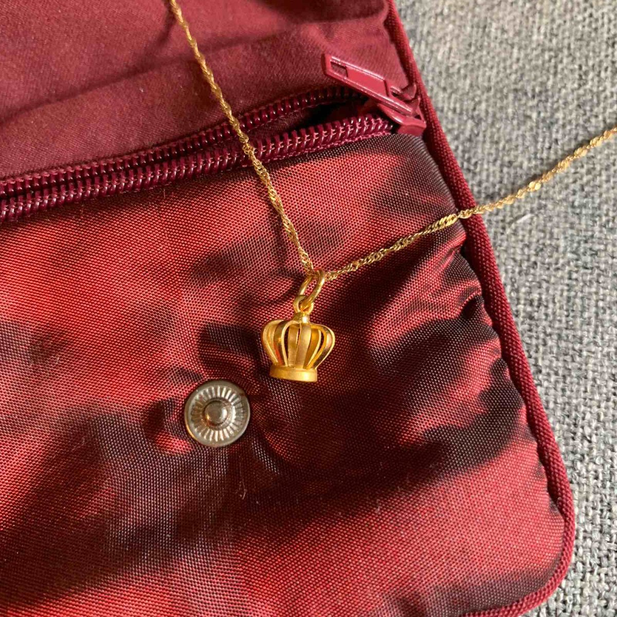 周大福小皇冠项链  ✨这款项链和坠子都是周大福家的，不是成套