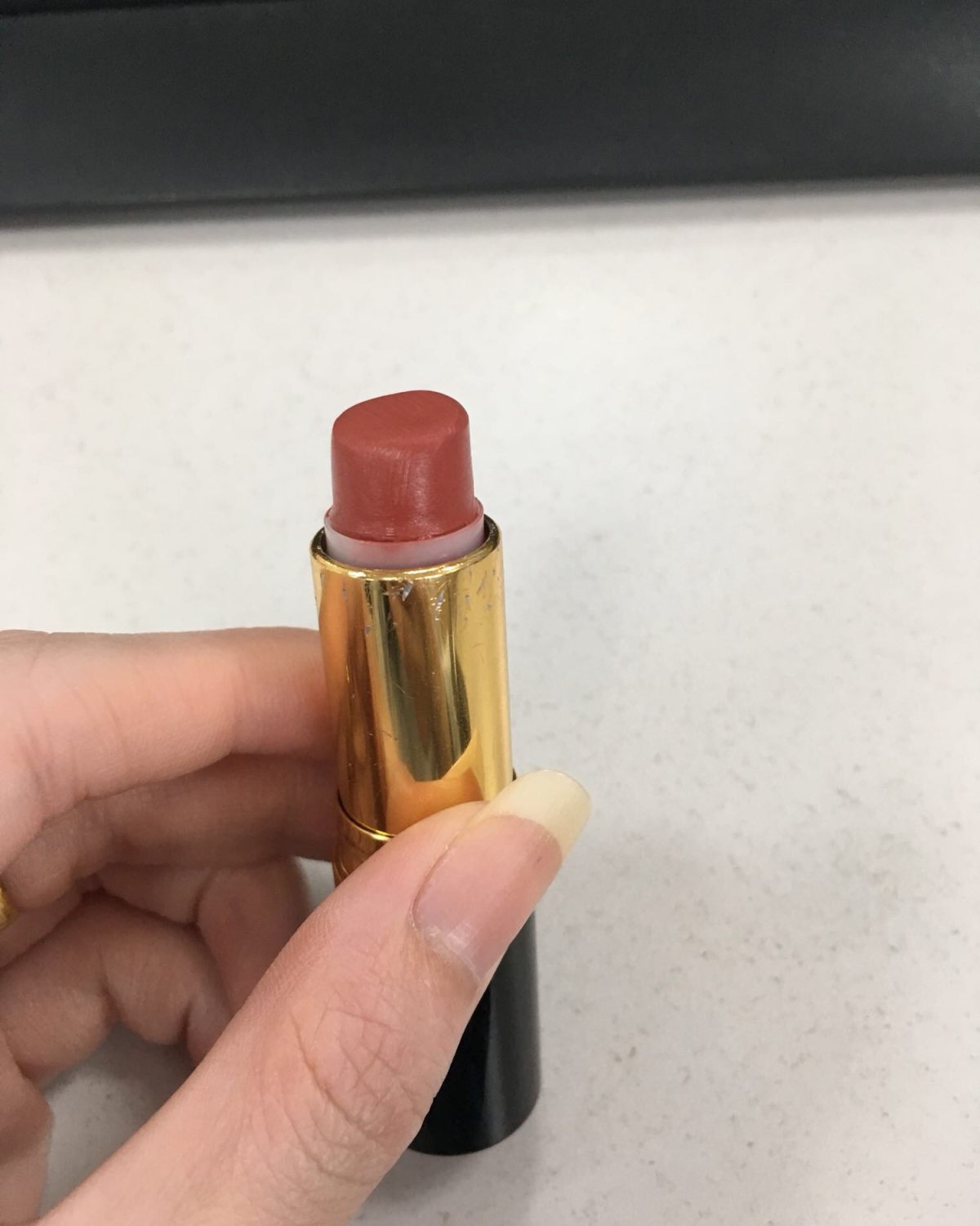 如何防止家里的小恶嚯嚯化妆品 昨天刚夸了一波225，今天就被