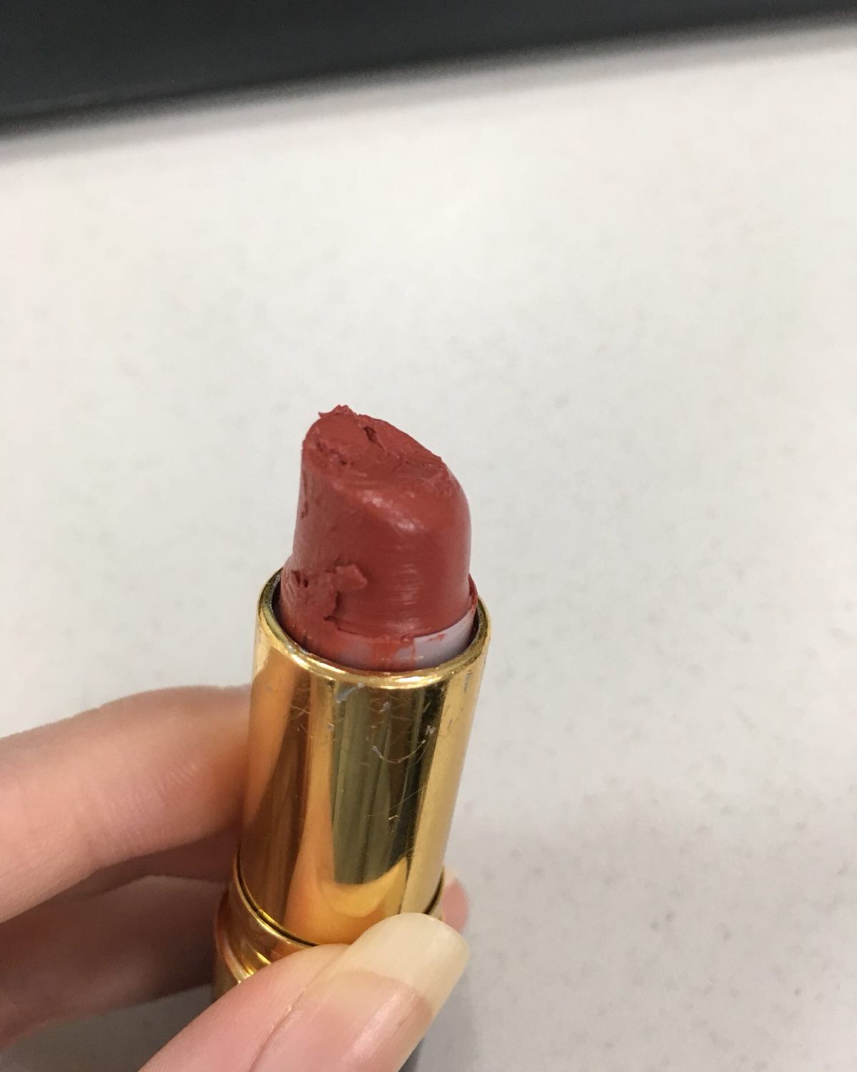 如何防止家里的小恶嚯嚯化妆品 昨天刚夸了一波225，今天就被