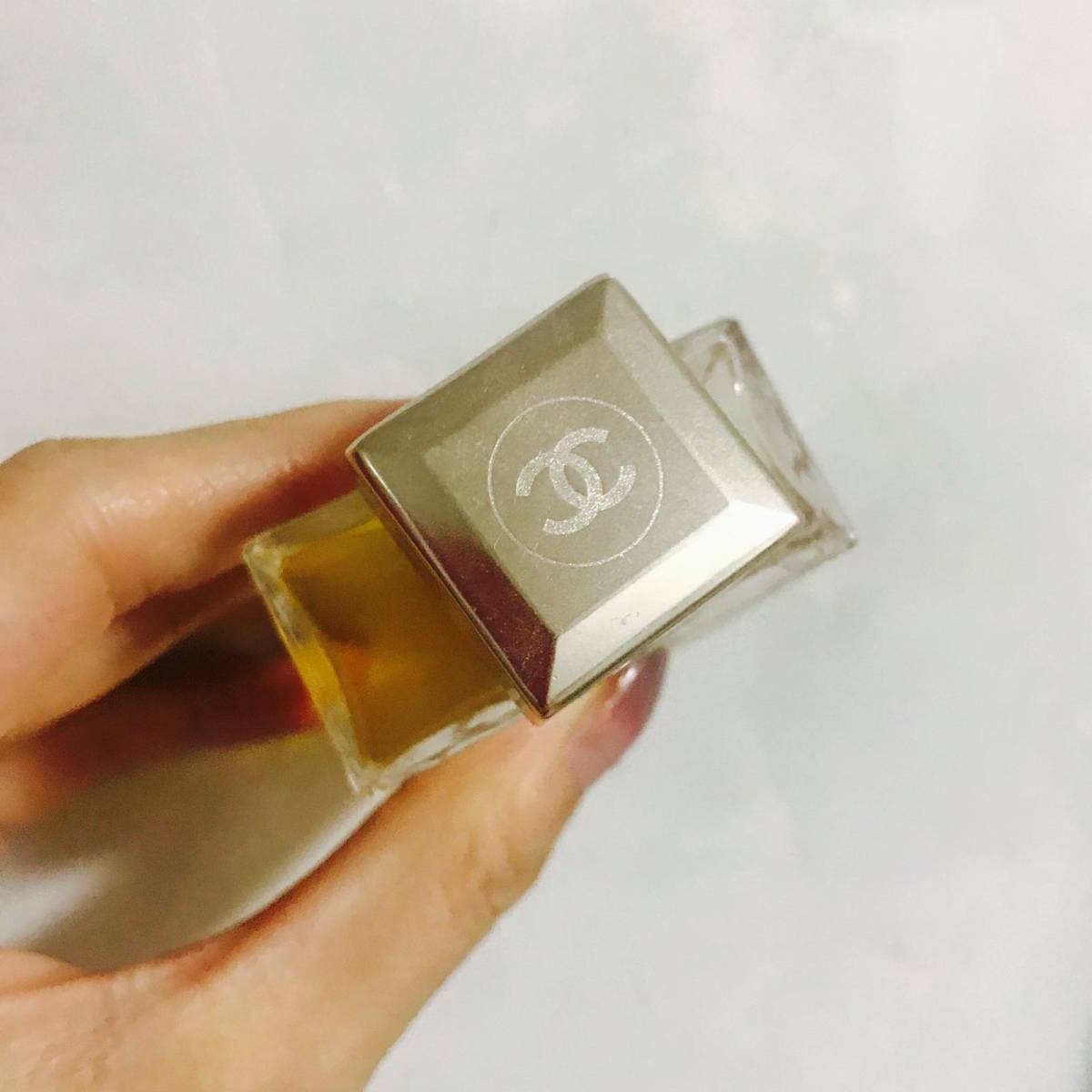 ❤️香奈儿嘉伯丽尔香水～ 我记得这款香水是看吴谨言**的，直