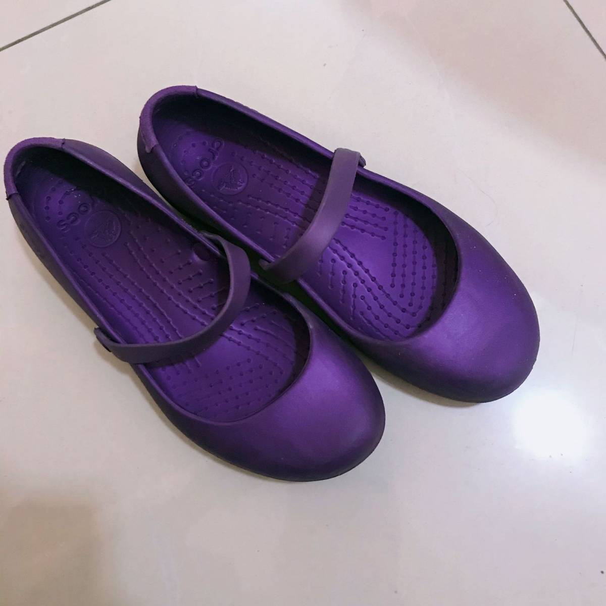 🌈crocs爱好者又来推鞋子了～ 这双鞋子跟传统的croc