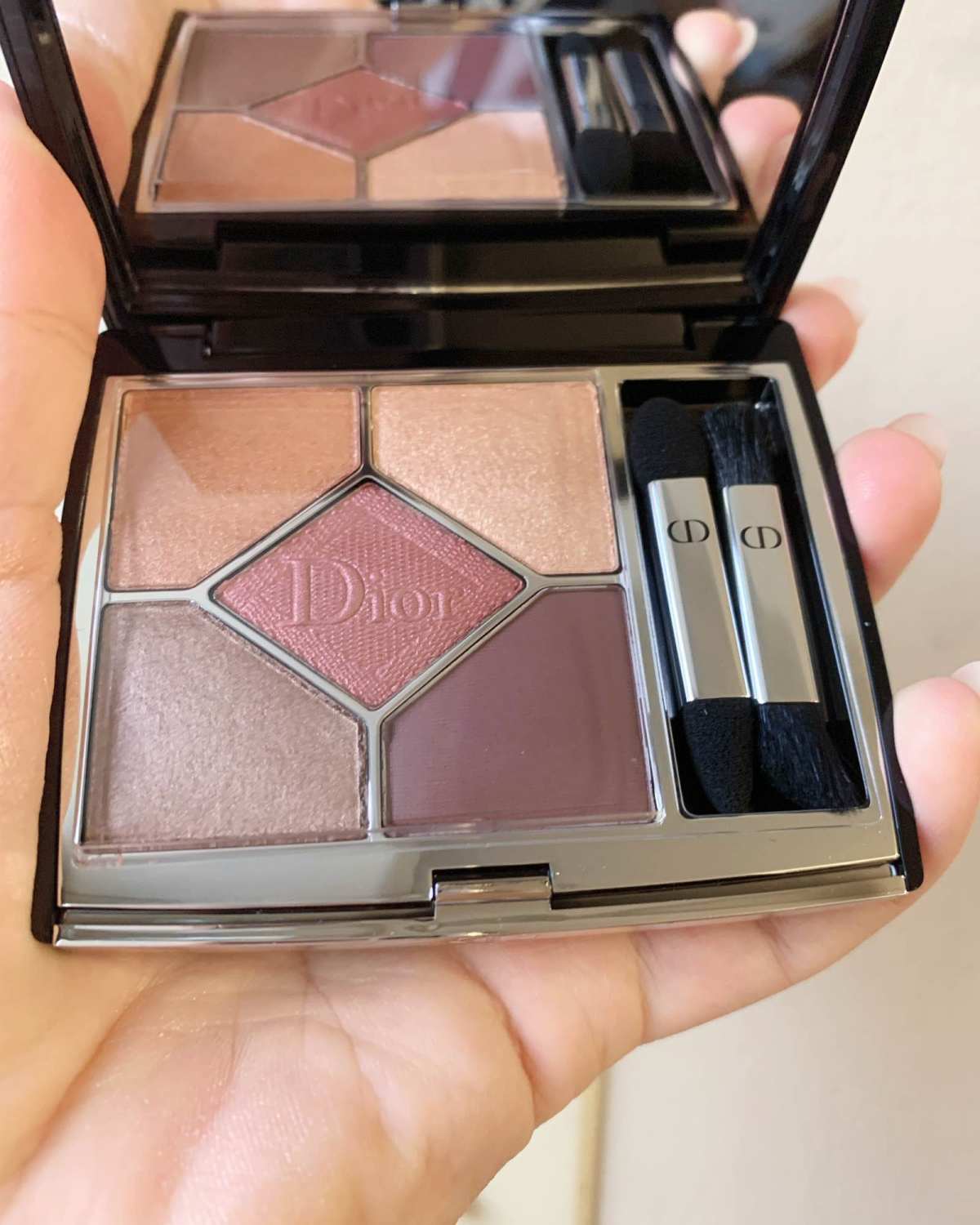 Dior/迪奥限量五色眼影 色号689   有种温柔的暖棕色