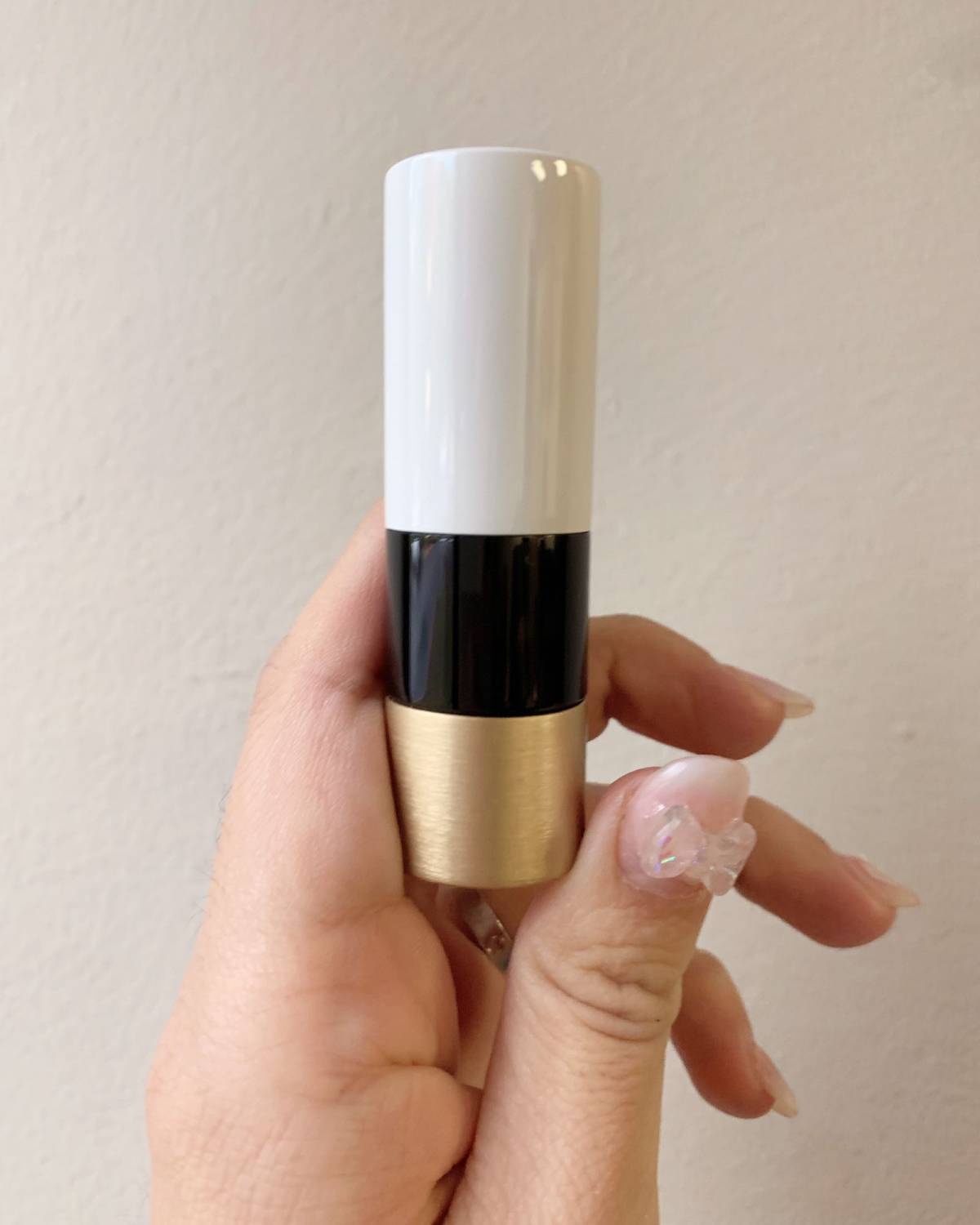 Hermes爱马仕口红缎哑光拼色唇膏85     色号85 