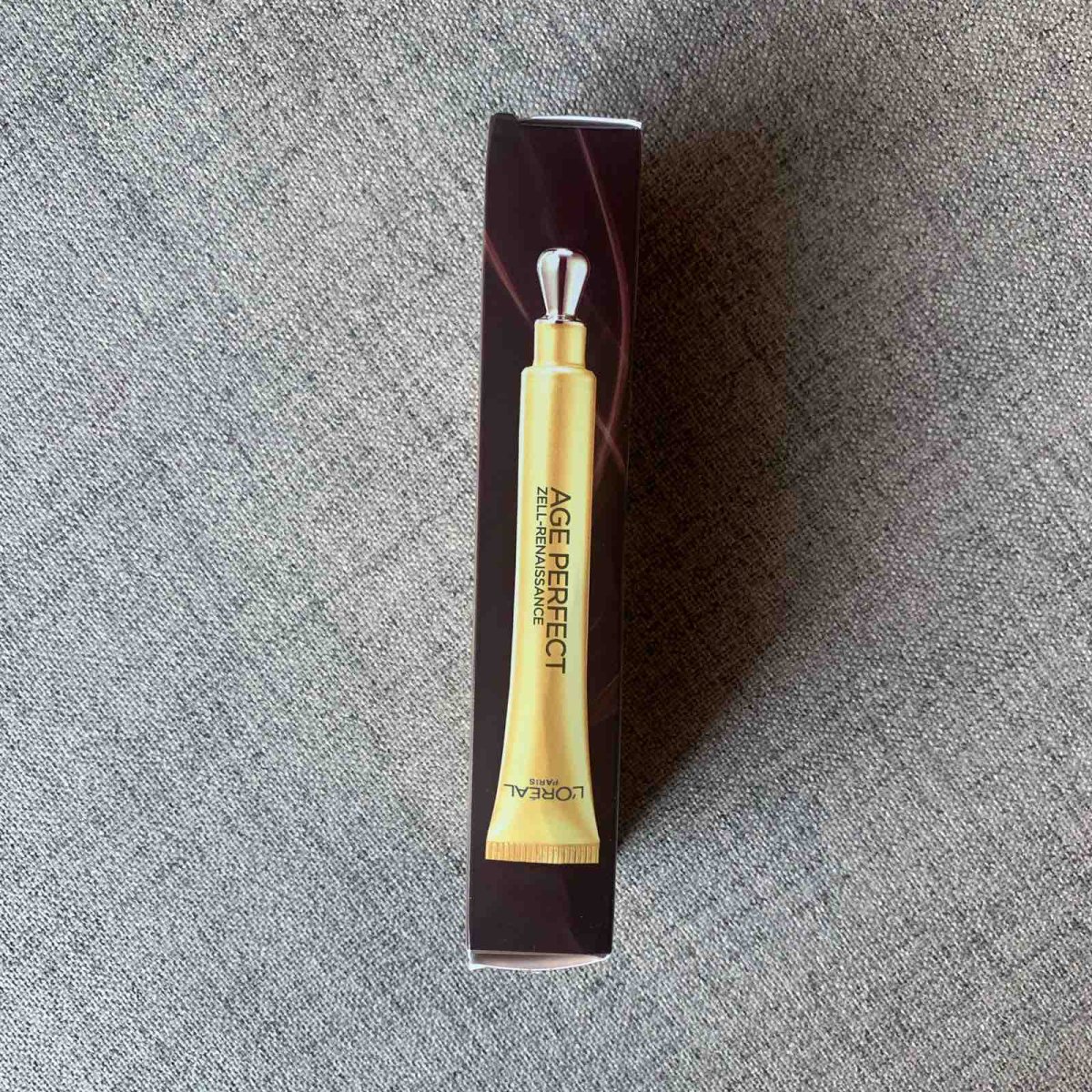 欧莱雅金致臻颜眼霜  ✨之前买过欧莱雅家很火的紫色玻尿酸眼霜