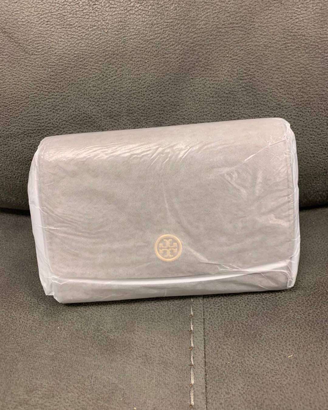 👛忙到早上收货直到现在开箱晒单  🌸一款低调奢华Tory
