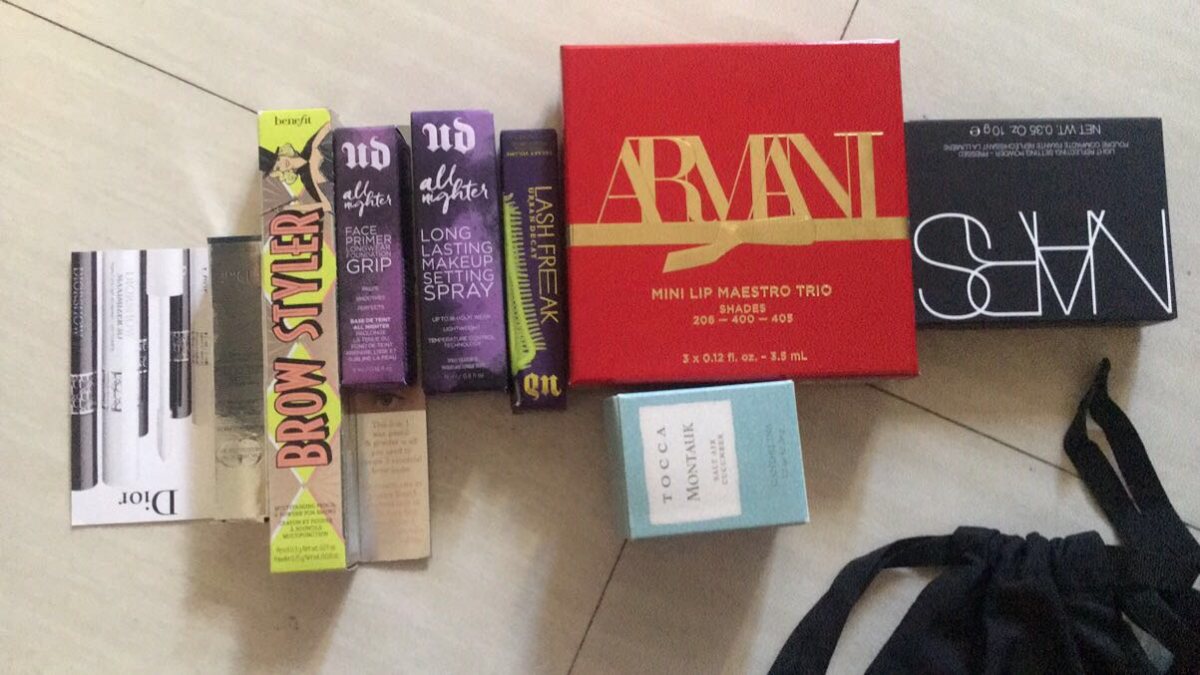 来晒一下今日份开箱，基本都是丝芙兰买的  大家应该都很熟悉，