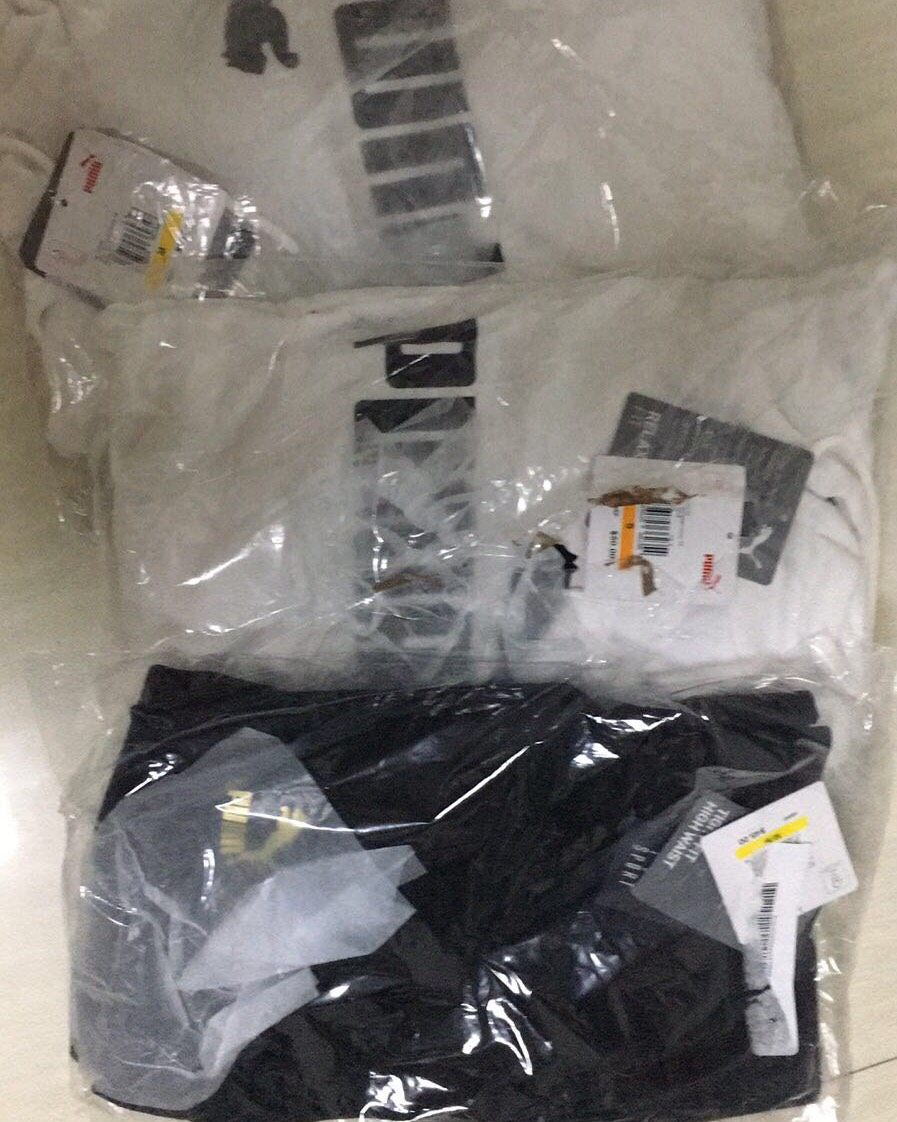 海淘开箱最后一天，再努力一下  Puma的白色卫衣，就很普通