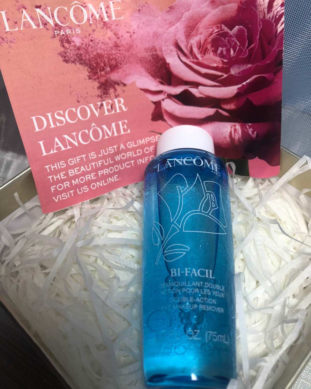 LANCOME兰蔻眼唇卸妆液🌸  💕使用方法：卸妆液是水