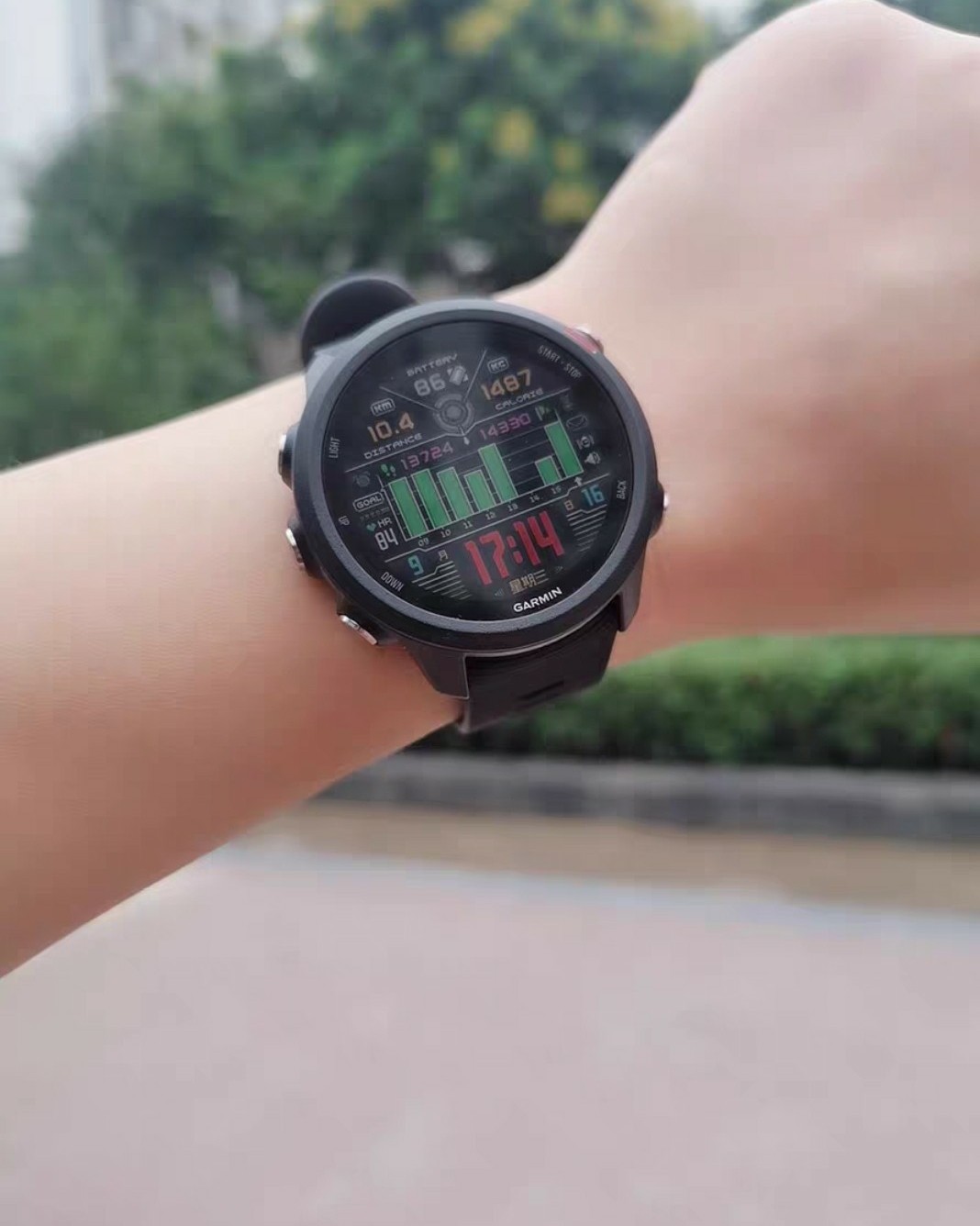 本贴种草的依旧是跑步运动手表——佳明forerunner 2