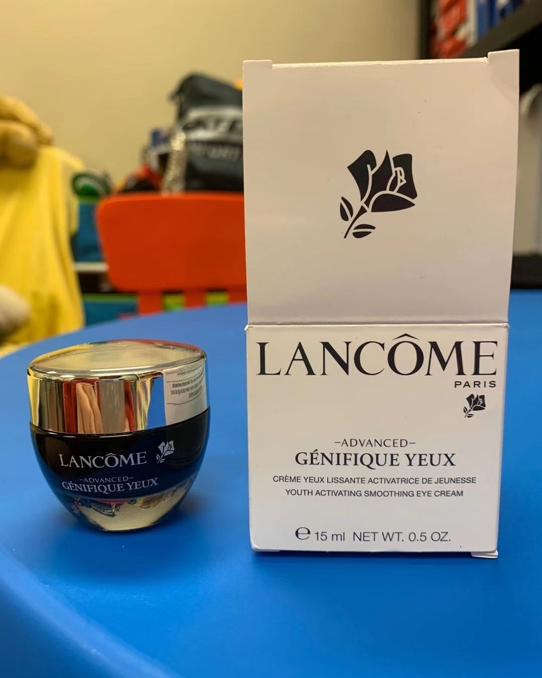 好物┆兰蔻发光眼霜15ml 这款眼霜凝胶质地，很快就能吸收�