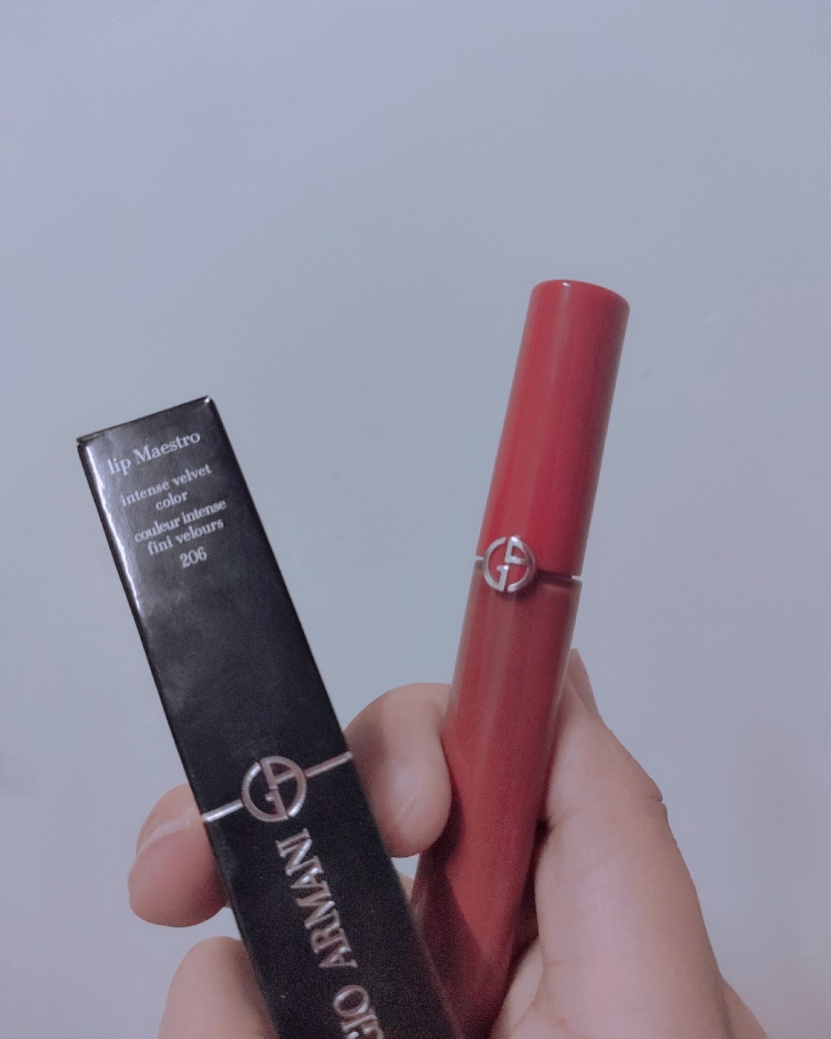 黑五剁手好物之阿玛尼206唇釉  206是一个颜色饱和度高 