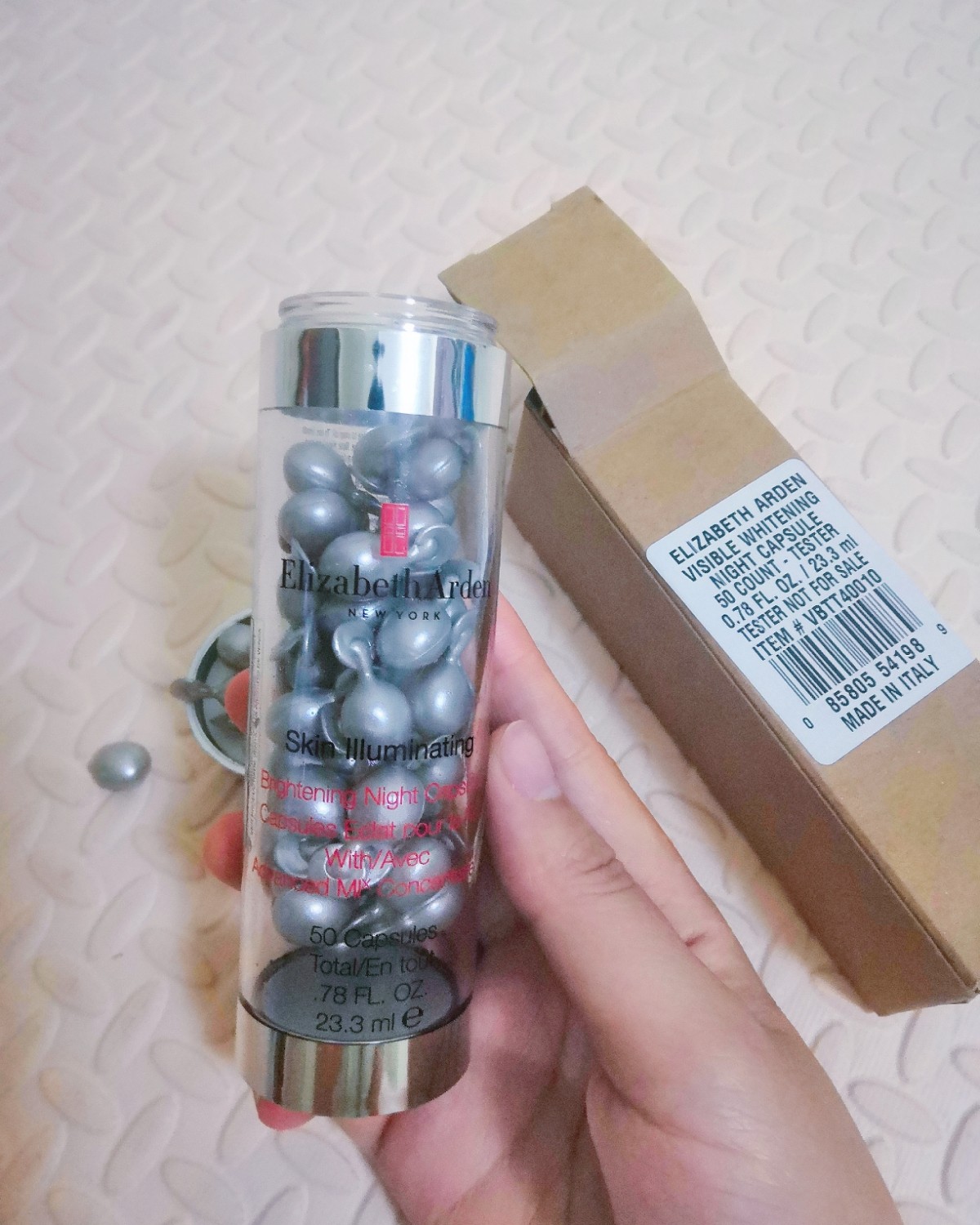 雅顿银胶怎么样？干皮使用感太可了！  一直心水雅顿的胶囊精华