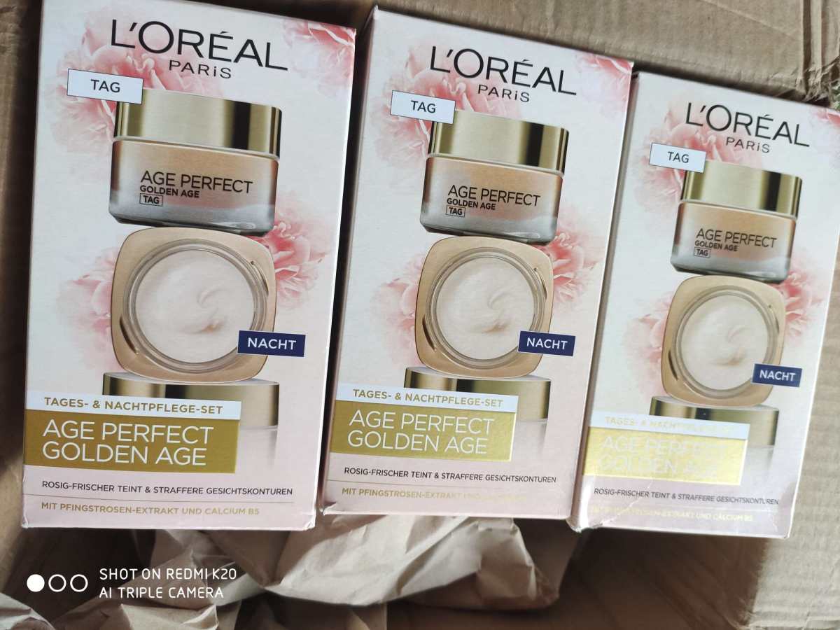 这款牡丹面霜包含日霜晚霜各一件，富含牡丹花根萃取和离子钙，可