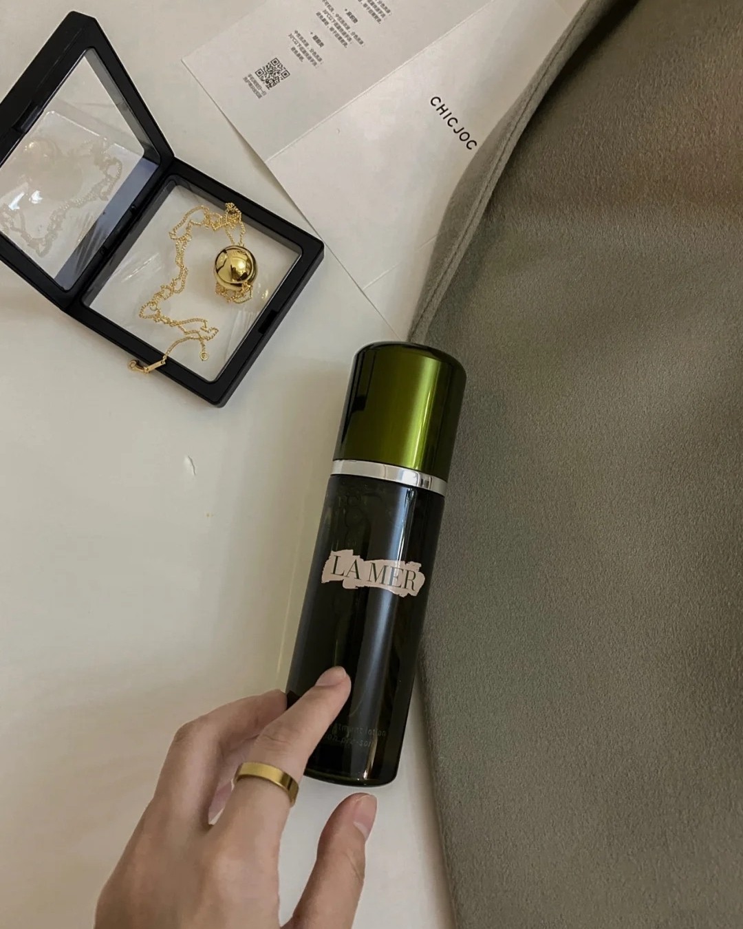 🌟550元的海蓝之谜精粹水，你冲了吗？ 海蓝之谜是雅诗兰黛