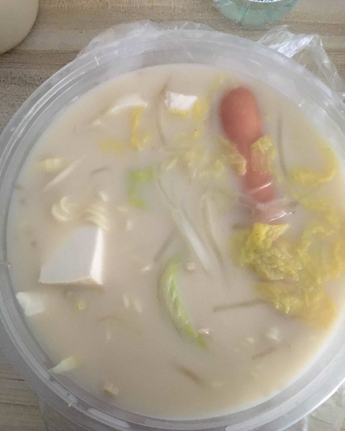 Day 10 早餐：一杯麦片 午餐：一碗麻辣烫 晚餐：头+海