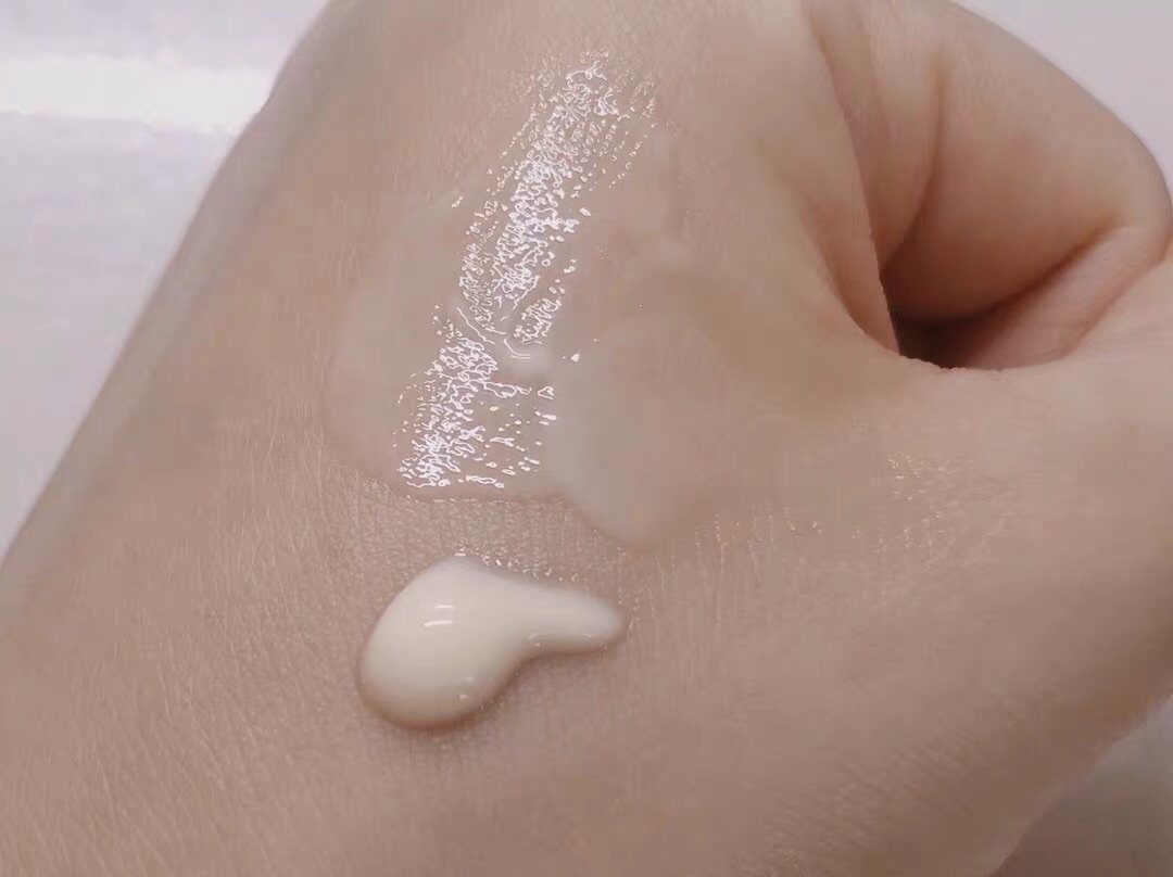 我的“天鹅颈”和向日葵颈霜一起升级啦！！ 自从上次用了娇韵诗