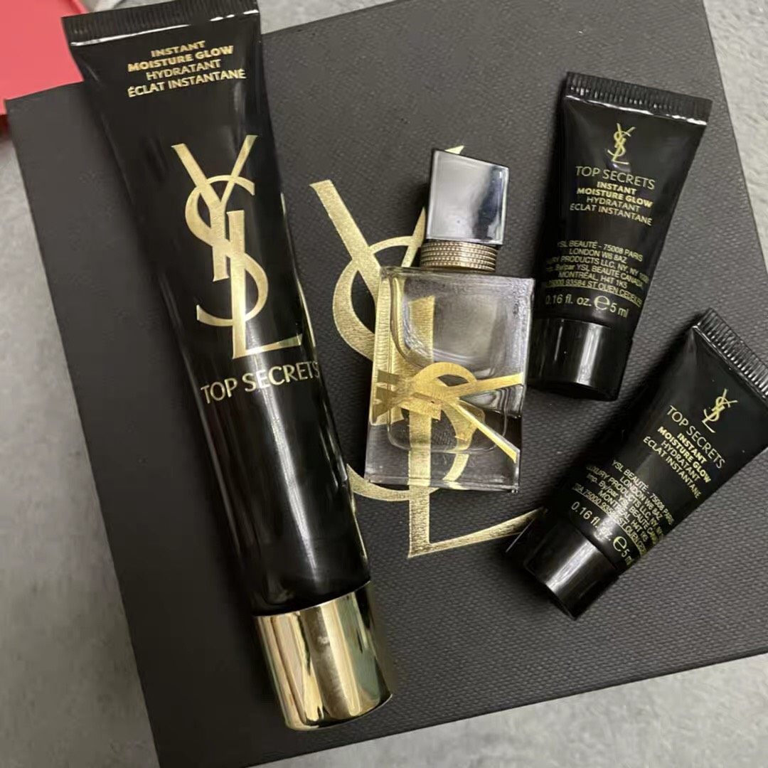 宝藏妆前乳藏不住了，人间真实圣罗兰 必须和你们分享一下 ➜ 