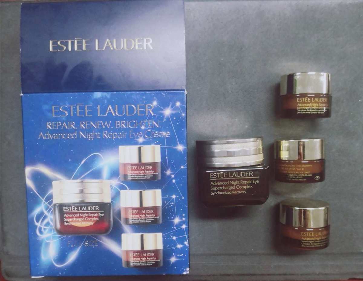 🌟超值雅诗兰黛眼霜套盒！ 雅诗兰黛品牌是非常受欢迎的护肤品