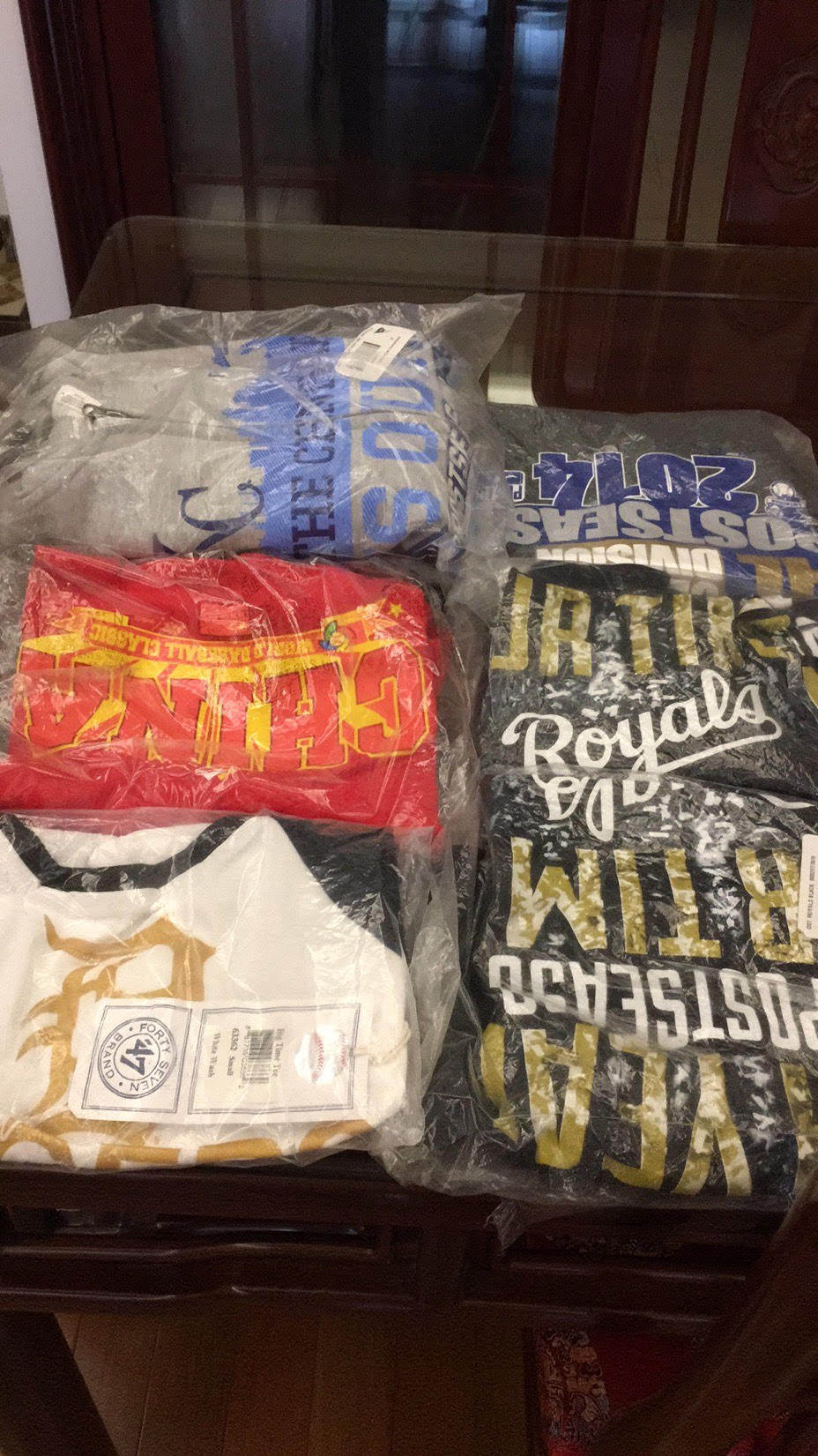 又来晒单了。这次淘了几件MLB的衣服。MLB 是Major 