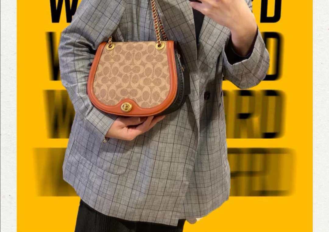 coach经典双色马鞍包～～～ 购于ND，5折拿下…香不香�