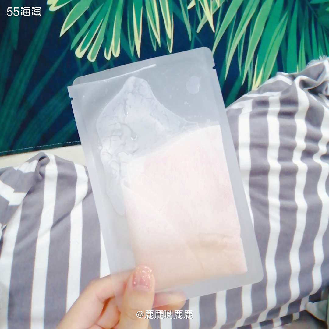 面膜打卡3：斐思妮红膜  斐思妮是我夏天最喜欢用的面膜，冬天