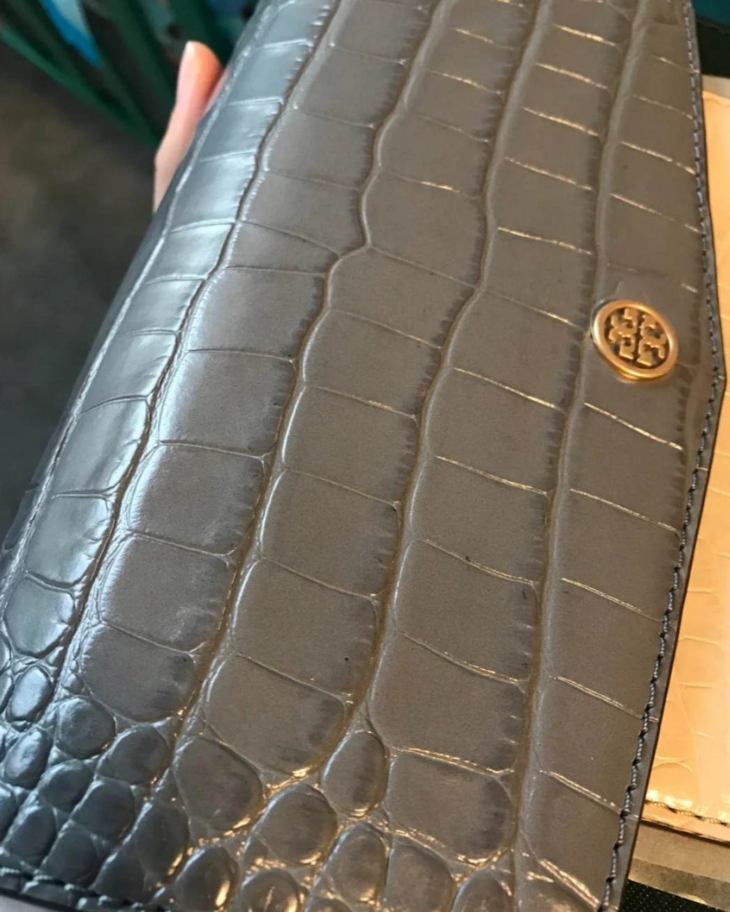 包包👜趁着黑五，入了   Tour Burch Robin