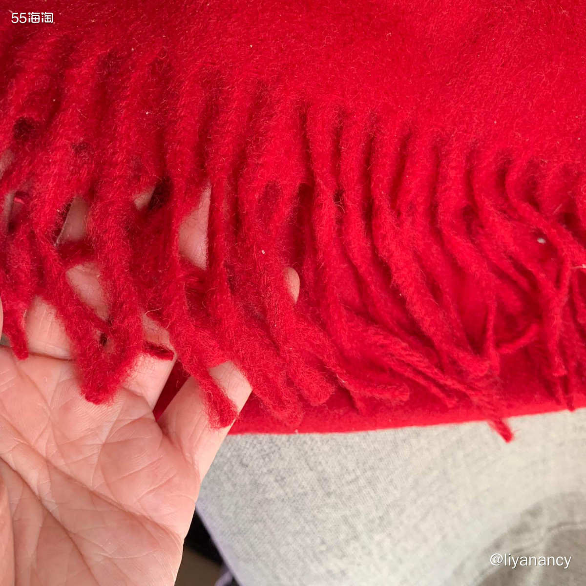 保暖神器** ysl羊毛围巾  ✨这款围巾已经买了好几年了，