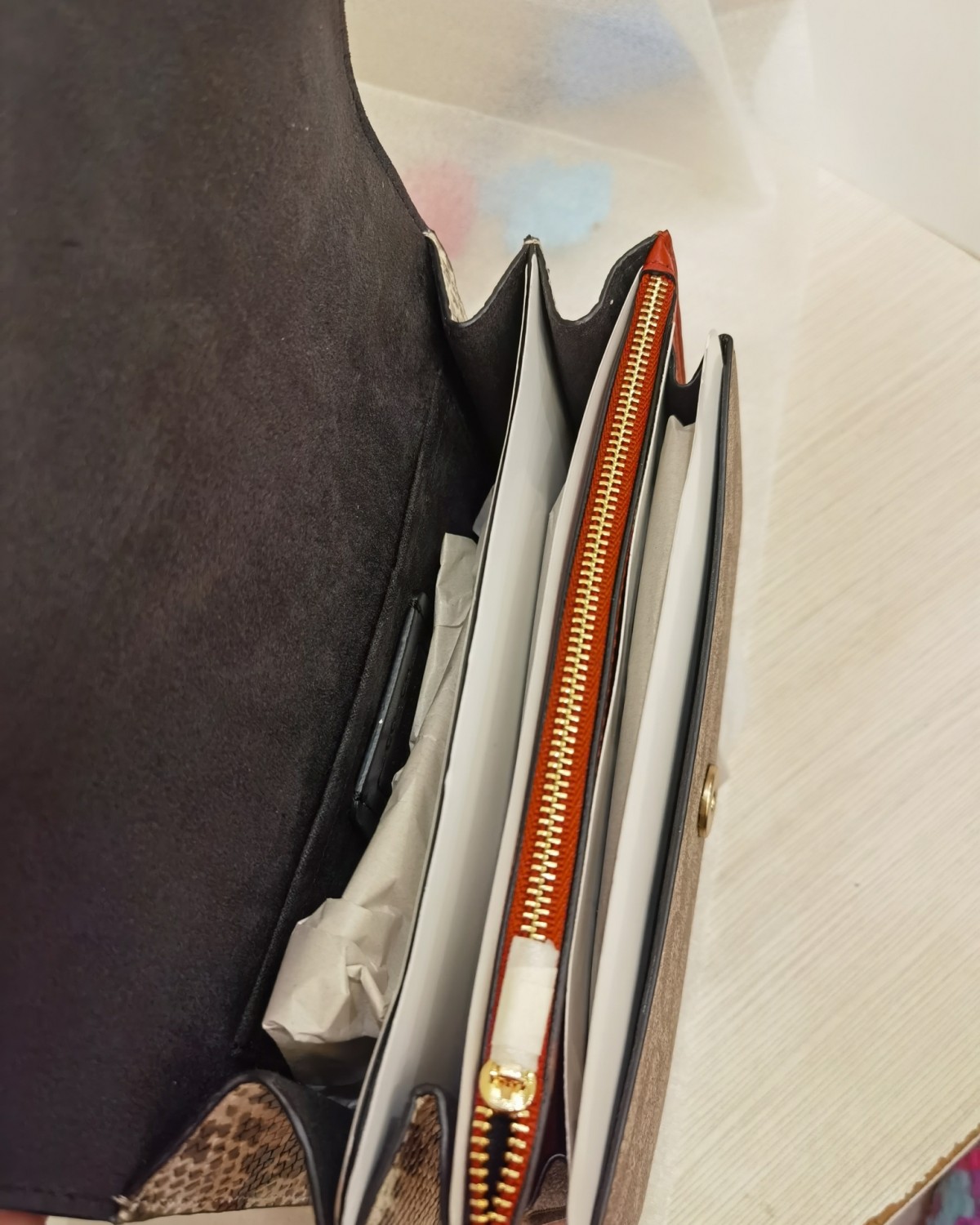 coachoutlet海淘klare遭遇瑕疵包  提醒大家：