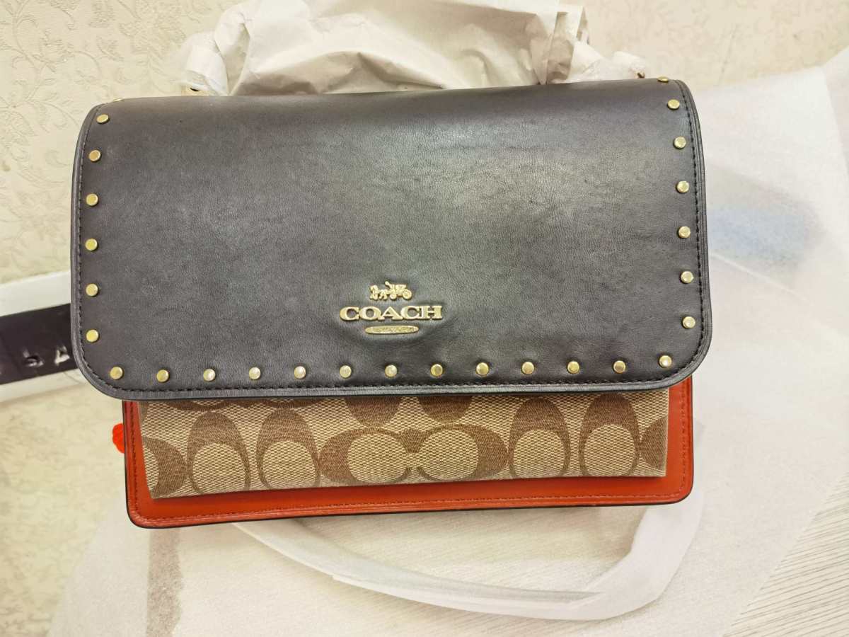 coachoutlet海淘klare遭遇瑕疵包  提醒大家：