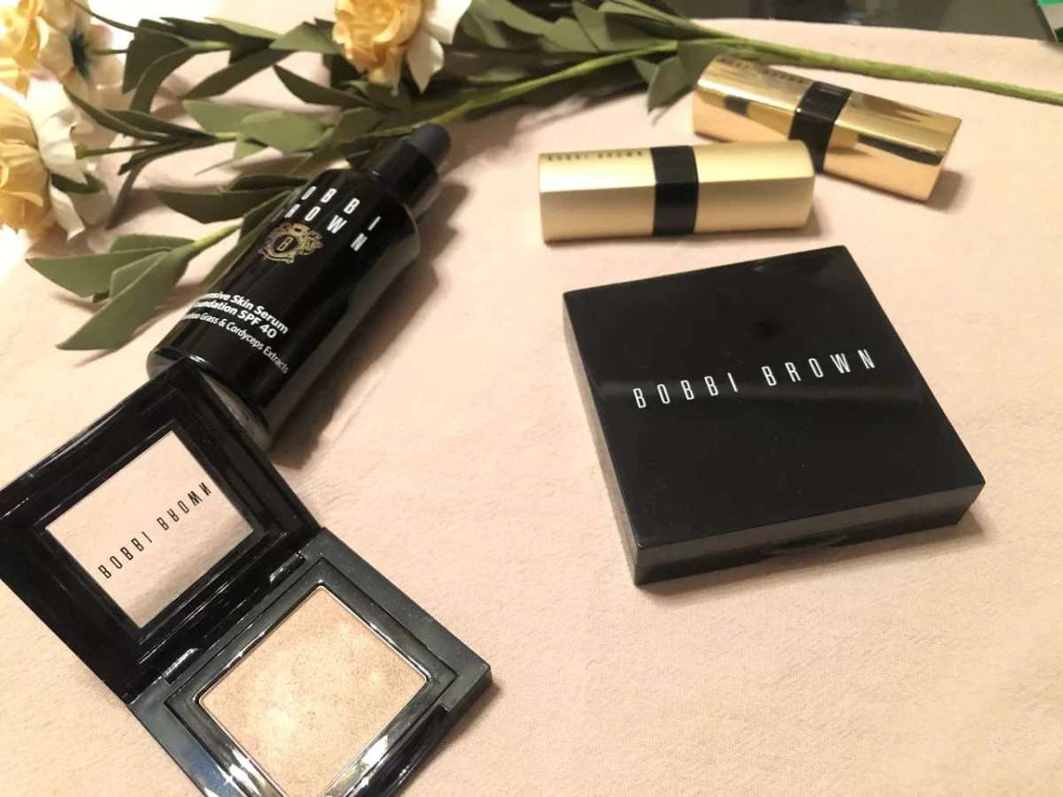 🌟Bobbi Brown 芭比布朗羽柔蜜粉饼 油皮来盘！ 