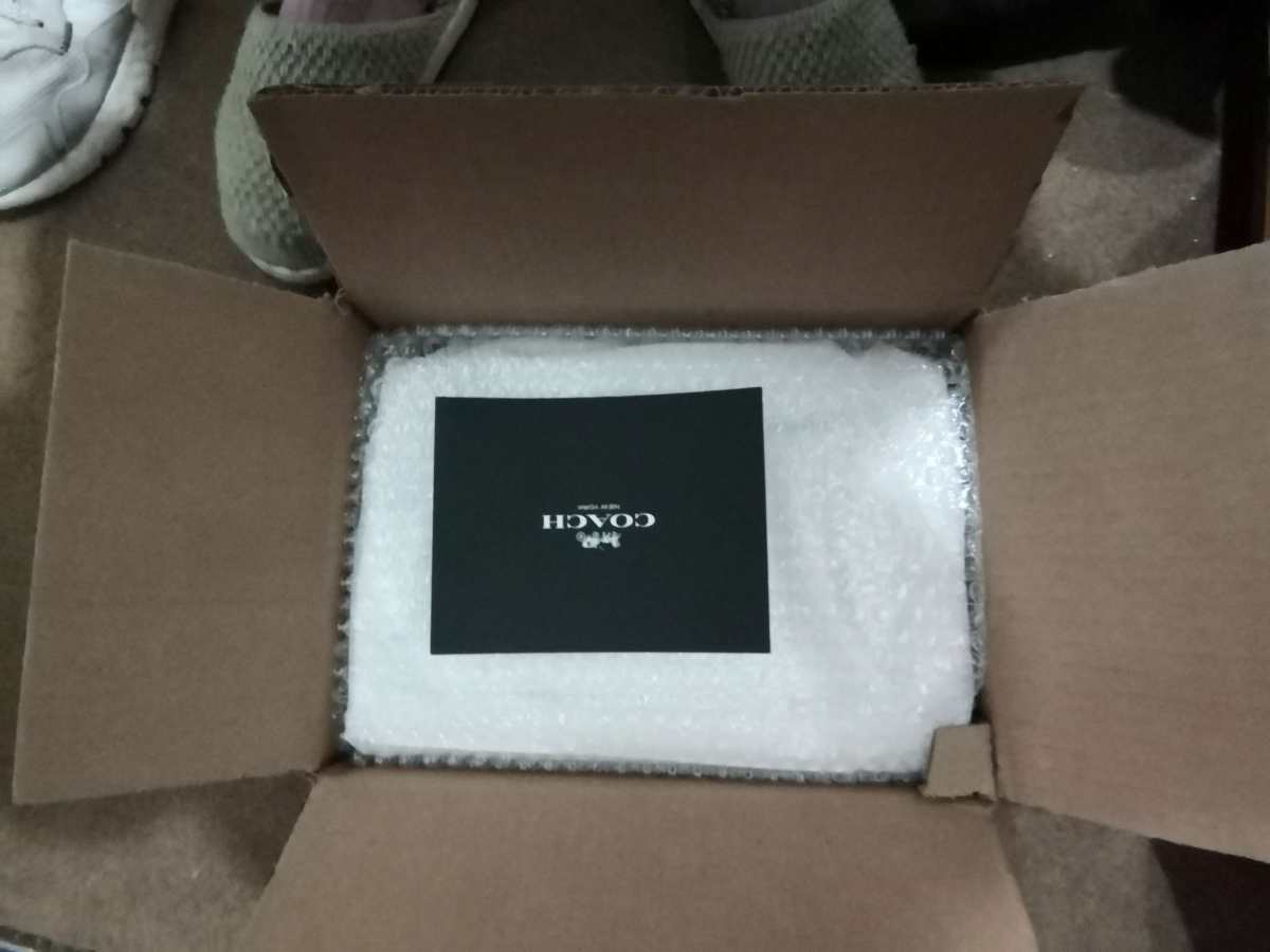 第一次下单蔻驰到货了，很开心呀！之前用Q Q邮箱下了2单，秒