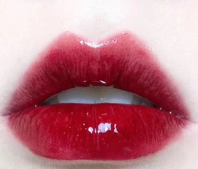 7天口红打卡挑战-day6.  口红是阿玛尼黑管400.  