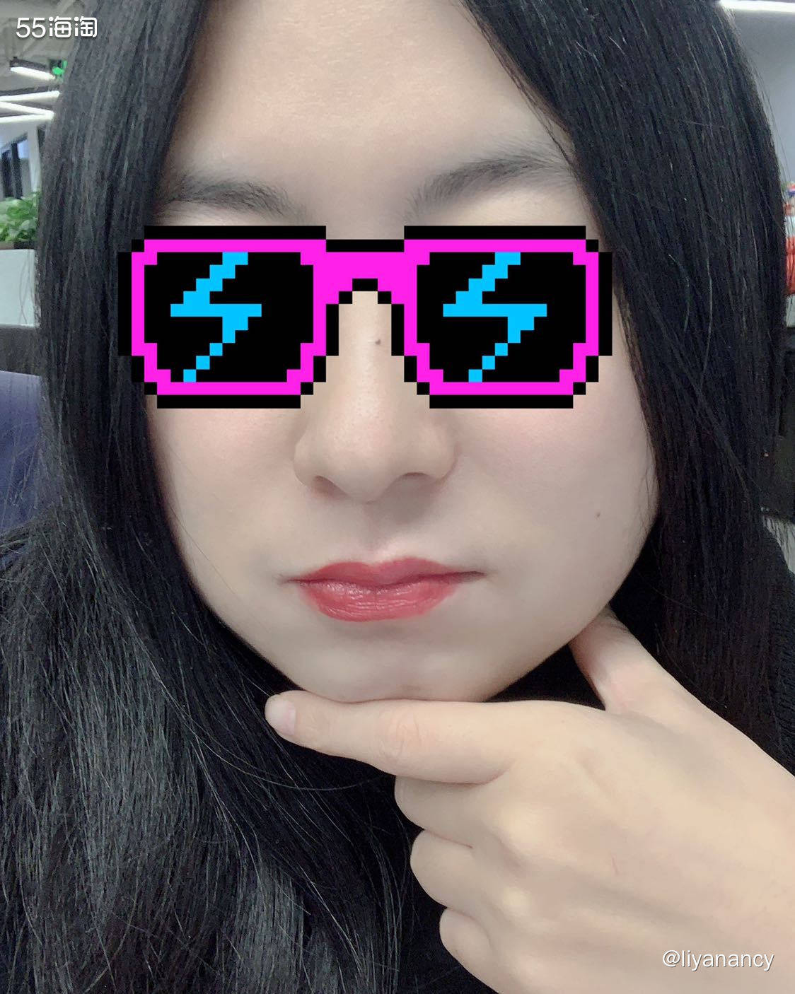香奈儿214色  ✨这个唇膏是香奈儿家的细管唇膏，看着就很水