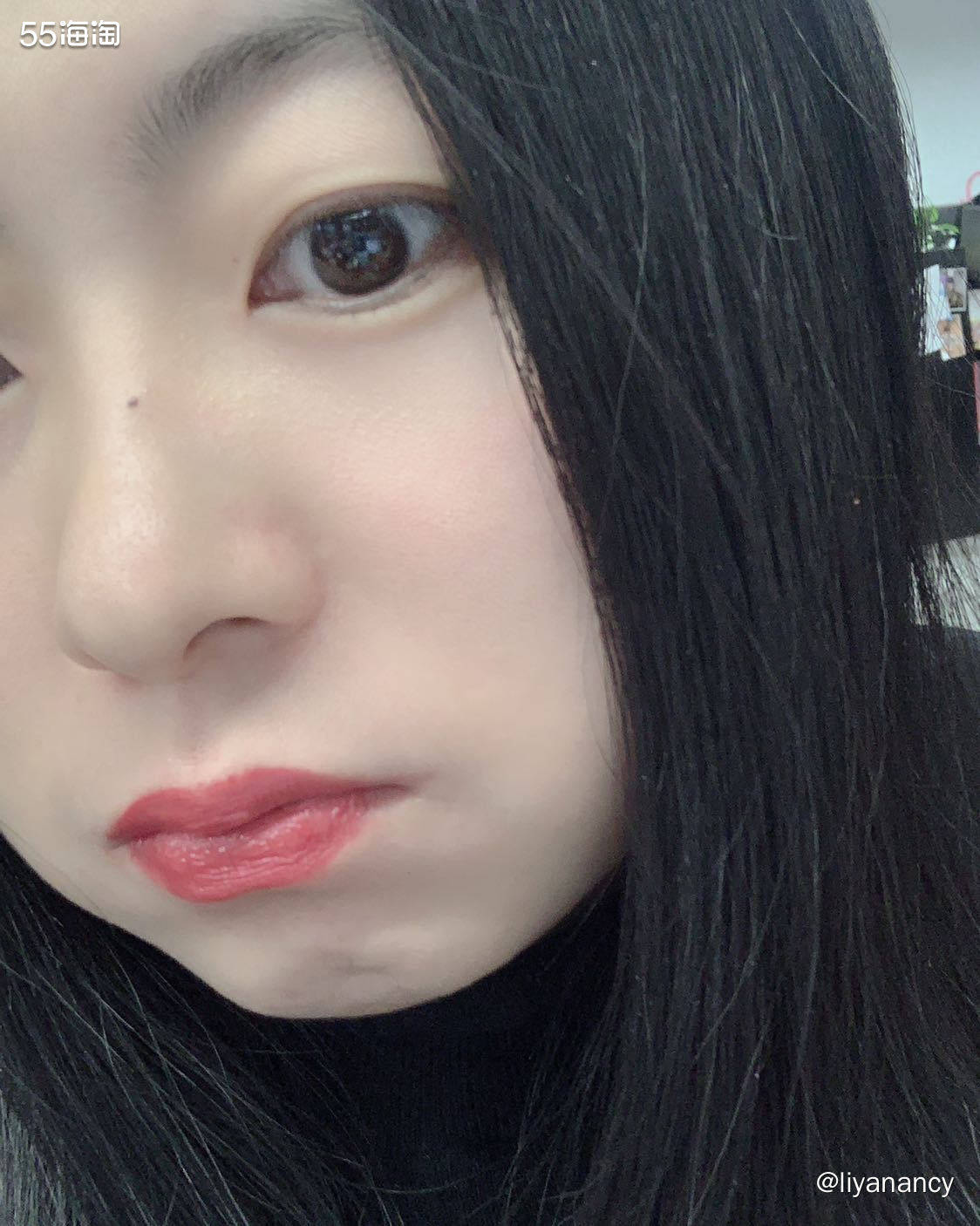 香奈儿214色  ✨这个唇膏是香奈儿家的细管唇膏，看着就很水